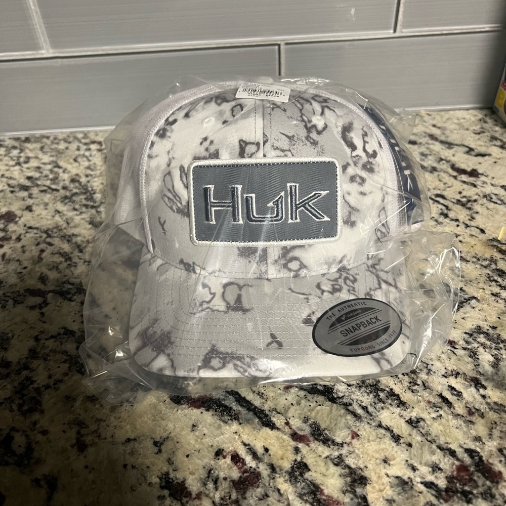 NWT HUK Hat